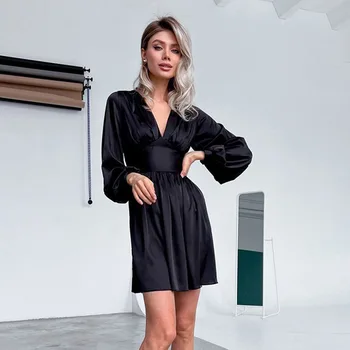 Siyah Elbise Uzun Kollu V Yaka Seksi Parti Elbiseler 2022 Parlak Yeni Yıl Gece Vestidos Mujer Katı Yüksek Sokak Elbise Mini Vestido