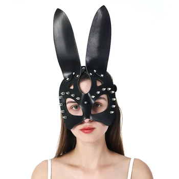 B. CYQZ Seksi Gotik Maske Kadın PU Faux Deri Hollow Out Ayarlanabilir Perçin Maske Lady Erotik Cosplay Topu Fantezi Maskeleri