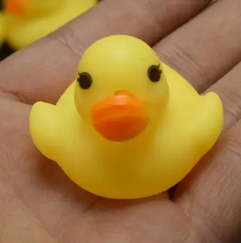 10 Adet Sevimli Mini Sarı Ördek Bebek Banyo Oyuncakları Sıkmak Müzik Bebek Ördekler Çocuk Banyo Oyuncakları Sarı Ördek Masa Süsler