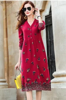 2021 Yeni Kırmızı Yün Baskı Örgü Elbise Kadın Sonbahar Kış Vintage V Yaka Gevşek Uzun Kazak Elbise Diz Boyu Elbiseler Vestidos