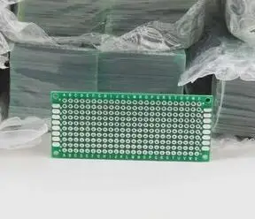 100 ADET x 3x7 cm PROTOTİP PCB 2 katmanlı 3 * 7 panel Evrensel Kurulu 2.54 mm Çift Yan Yeşil Kurulu 1.6 mm kalınlığı Bağlayıcı