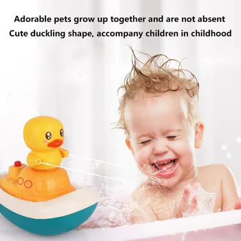 Ithalat Bebek Banyo Oyuncak Elektrikli Rotasyon Su Sprey Çeşme Ördek Tekne Sprinkler ile Yüzen Küvet Oyuncaklar Toddlers Çocuklar için
