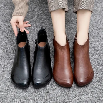 2021 Yeni Kısa Çizmeler Kadın Düşük Topuk Ayakkabı kadın Muhtasar Katı Deri Patik Dişiler Yuvarlak Ayak Konfor Sonbahar Kış Çizmeler